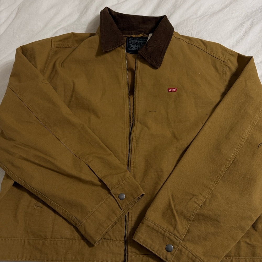 Levi's Men's Tan Jacket with Brown Collar
